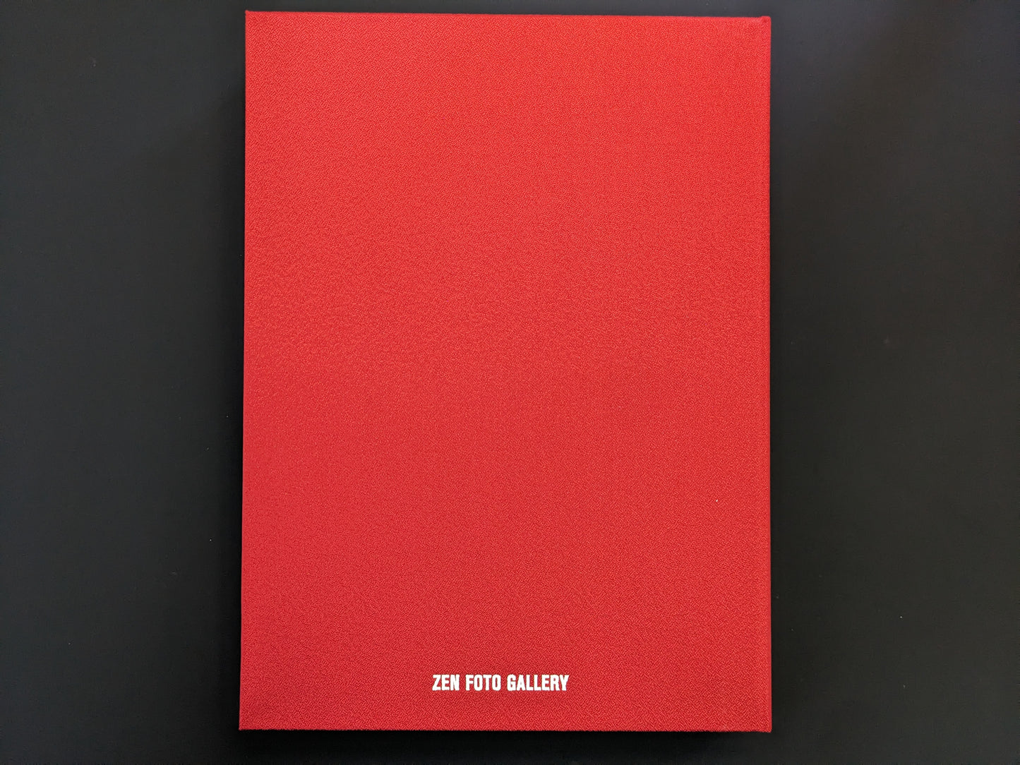 Back cover of the photobook Asakusa by Ronin de Goede