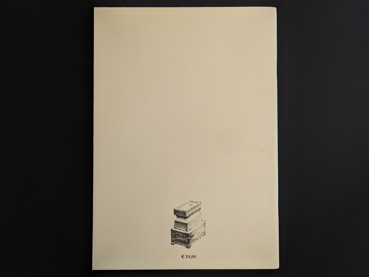Back cover of Postapoland with minimal illustration and original price tag (€10).