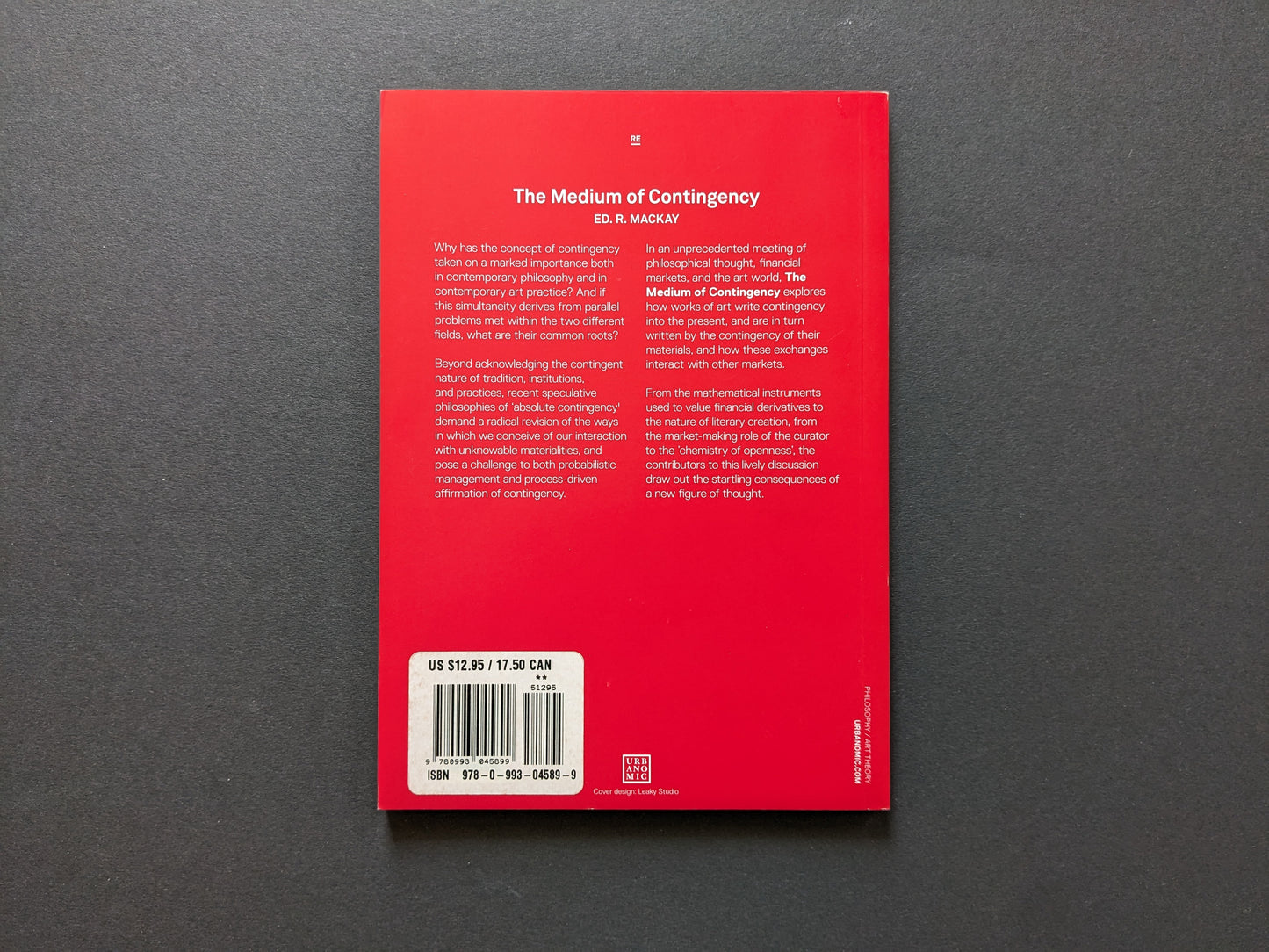 Back cover with synopsis and barcode
