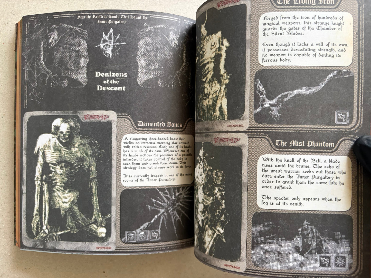 Vermis II – Mist & Mirrors – Plastiboo – Softcover