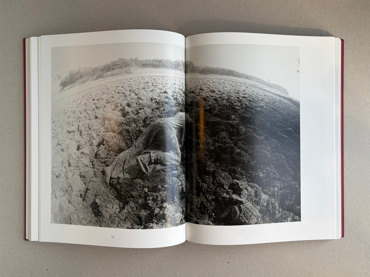 Eikoh Hosoe – English Edition, edited by Yasufumi Nakamori