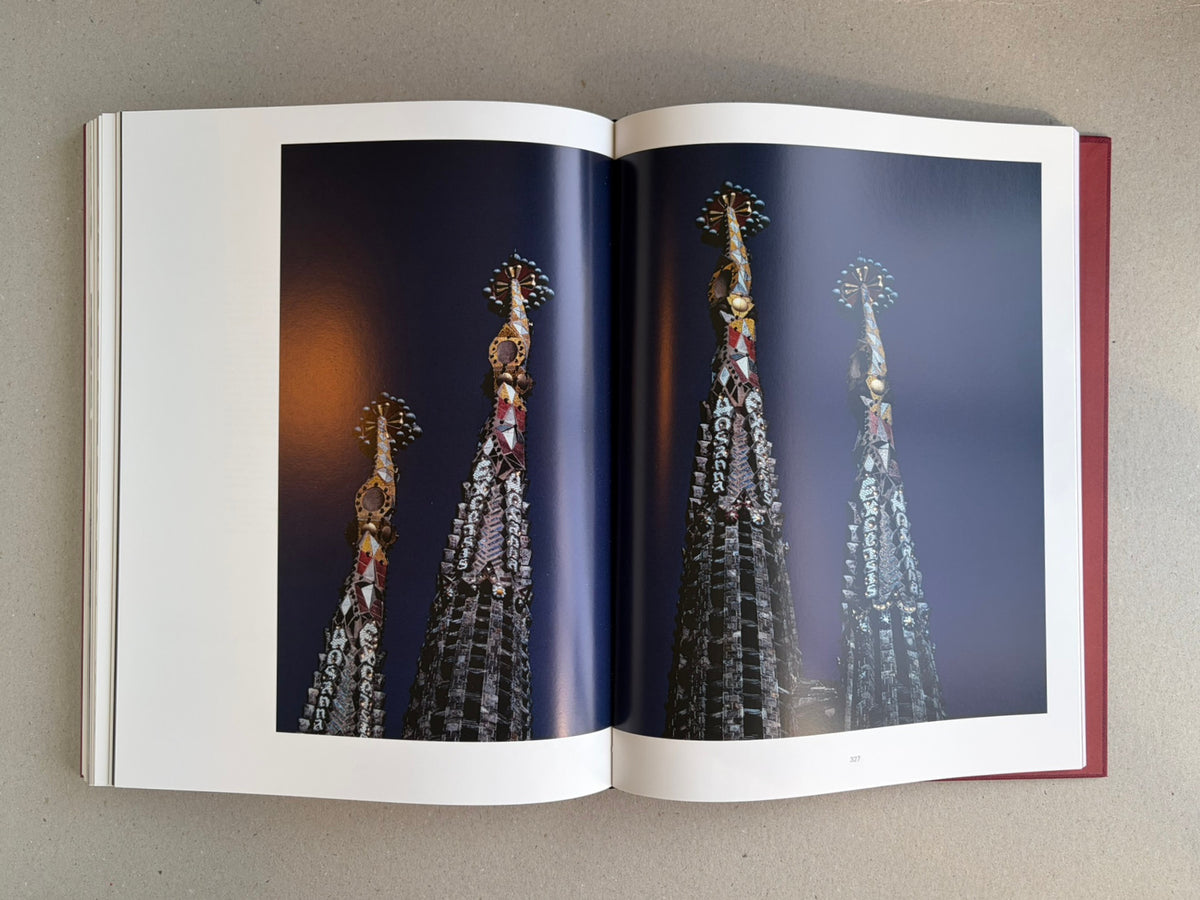 Eikoh Hosoe – English Edition, edited by Yasufumi Nakamori