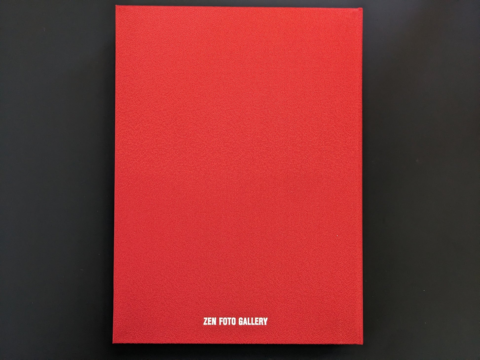 Back cover of the photobook Asakusa by Ronin de Goede