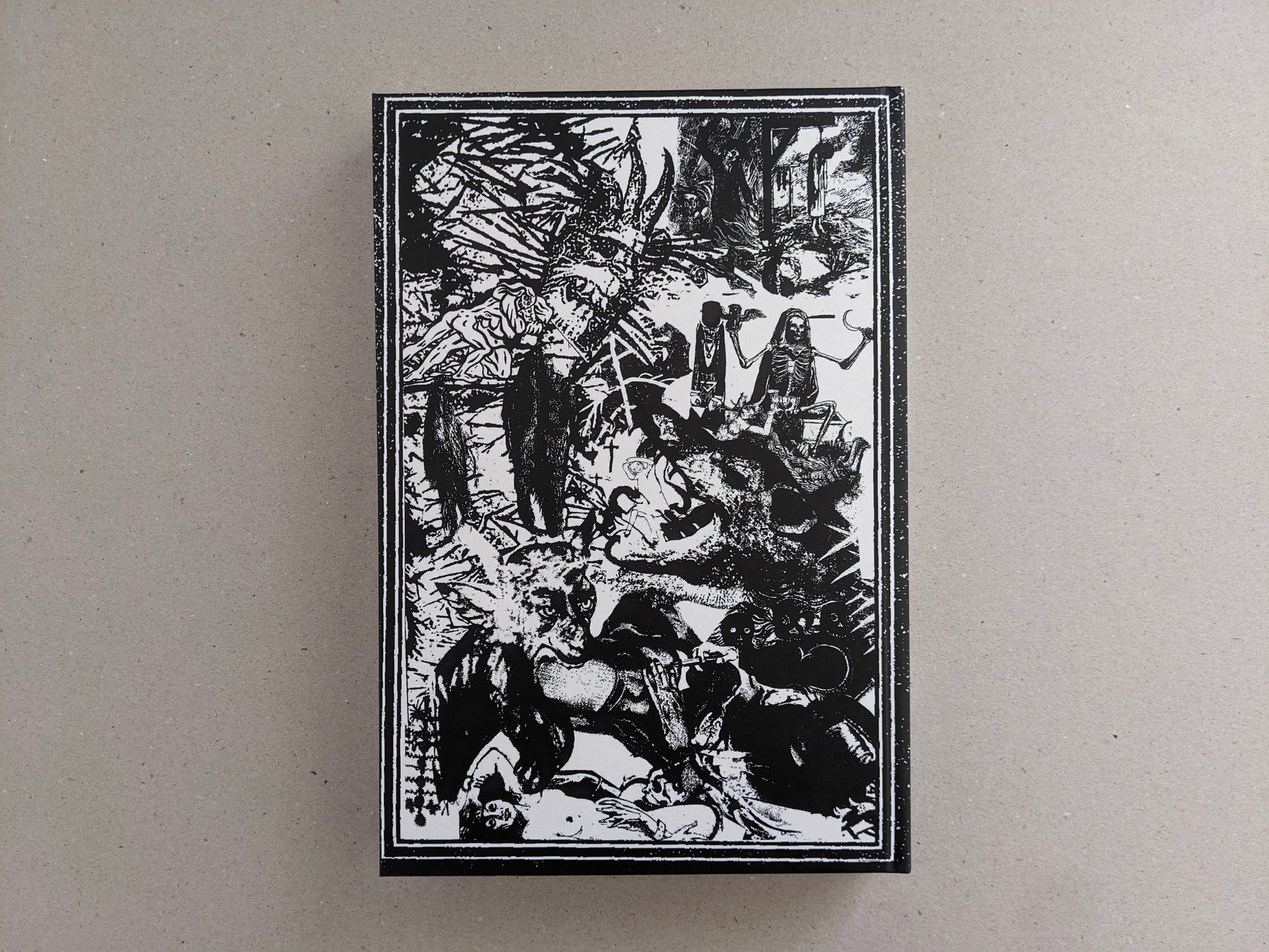 Back cover of “GIFTNÅLEN” (Kristian Olsson), dense black-and-white collage-style illustration.