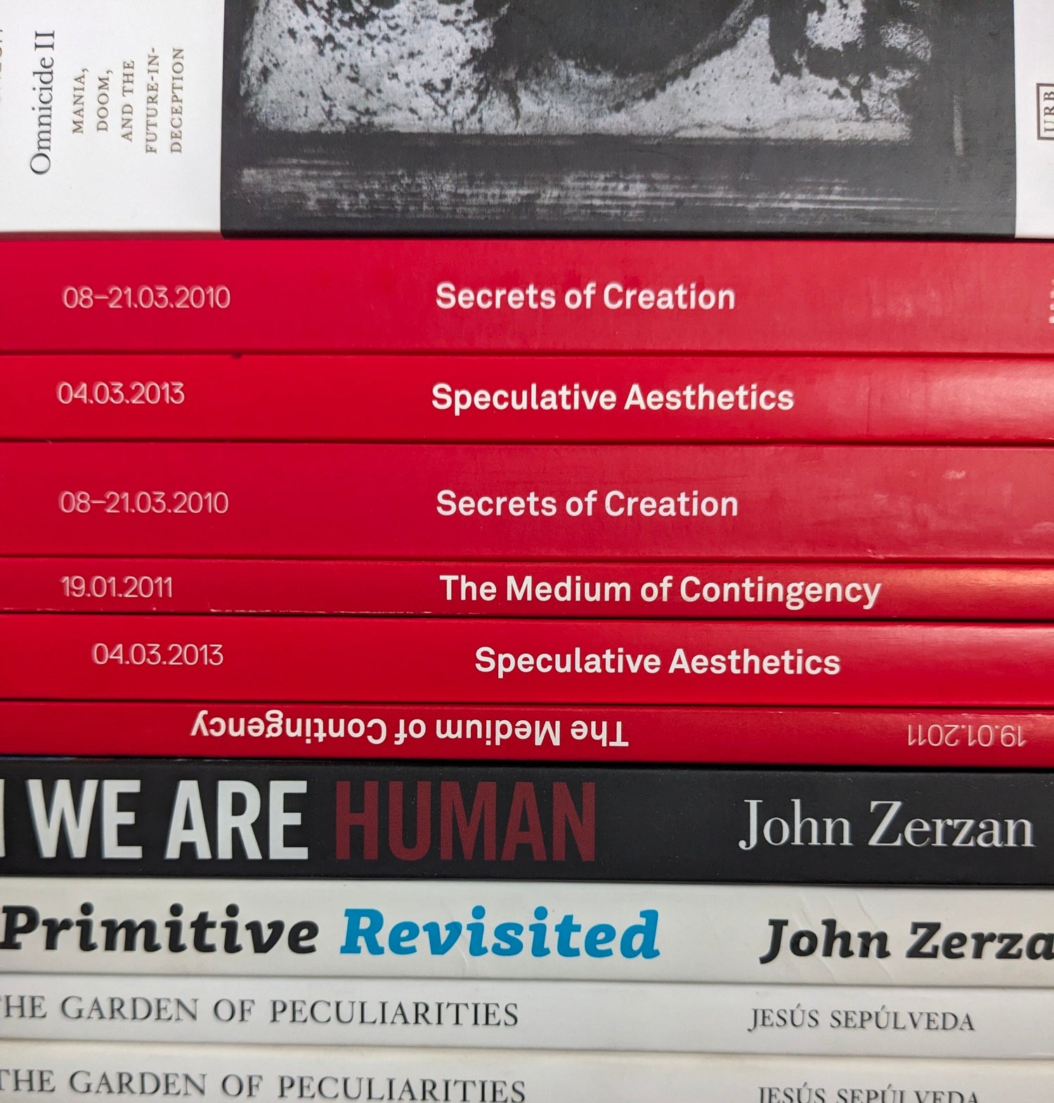 Critical theory and philosophy books selection at Lokator100